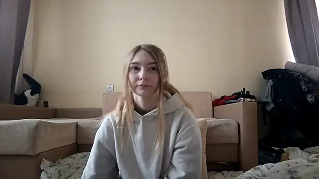 Nymera flare online show from November 26, 2025, 6:47 am