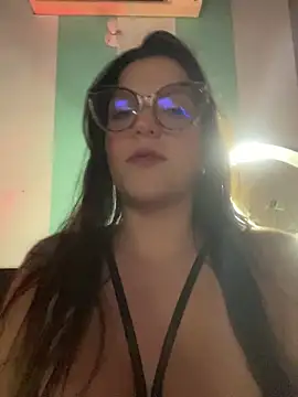 Snapshot of alilith chatting on December 3, 2025, 7:56 pm alilith online show from December 3, 2025, 7:56 pm