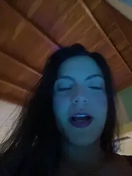 alilith online show from January 9, 2026, 7:04 pm