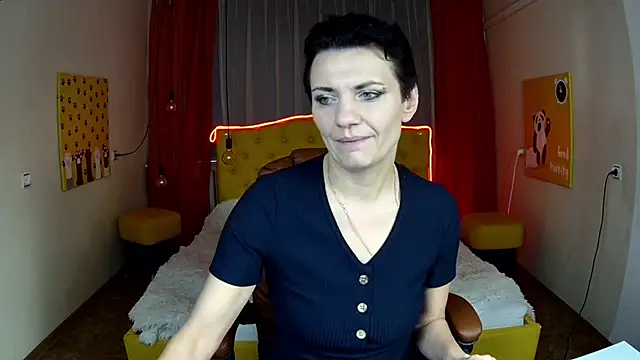 AvaSaturnian online show from November 10, 2025, 8:02 am