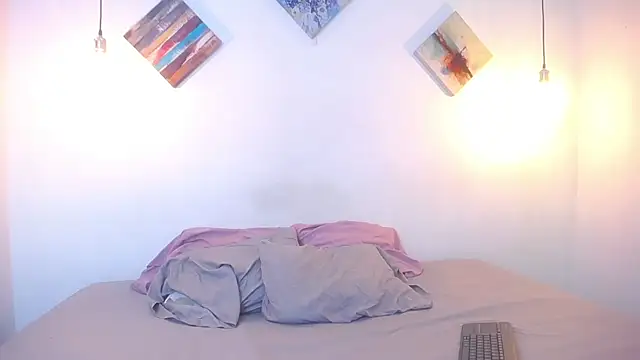 Snapshot of escar_let chatting on November 6, 2025, 4:24 am escar let online show from November 6, 2025, 4:24 am