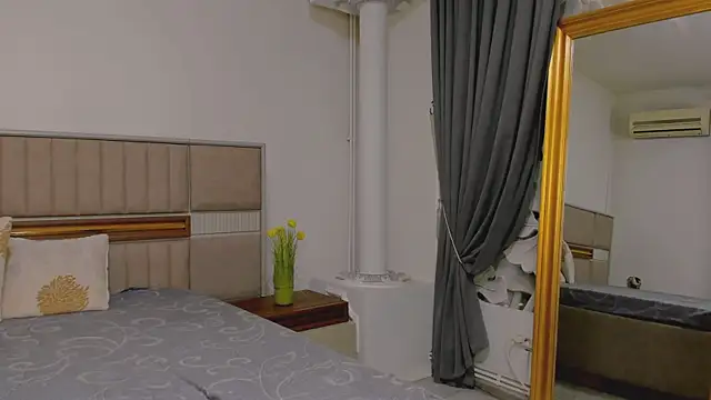 ClaudiaMilf online show from October 25, 2025, 8:47 pm