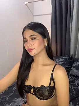 AngelHille online show from September 25, 2025, 2:10 pm