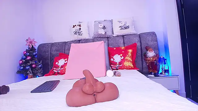 sweegirl69 online show from December 17, 2025, 12:00 pm