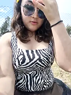 Putitastrip online show from December 21, 2025, 6:15 pm