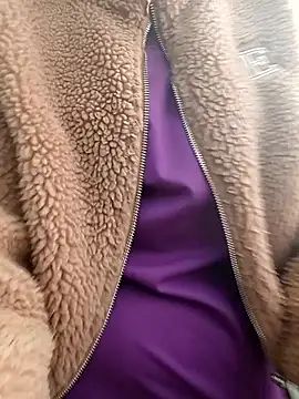 Madisson-04  online show from April 11, 2026, 3:05 pm