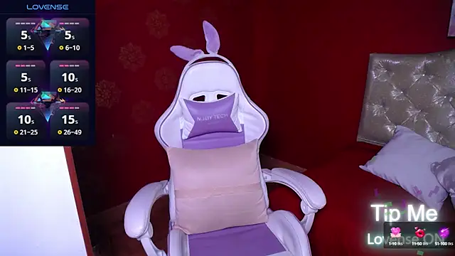 Snapshot of Violet-Flow chatting on October 11, 2025, 2:26 pm Violet-Flow online show from October 11, 2025, 2:26 pm