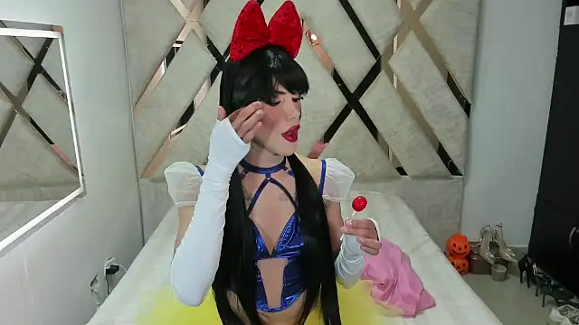 Snapshot of Barbieoonfire chatting on November 5, 2025, 6:57 am Barbieoonfire online show from November 5, 2025, 6:57 am