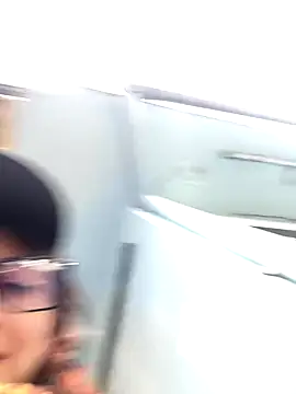 Snapshot of Clavelnegro chatting on December 3, 2025, 9:24 pm Clavelnegro online show from December 3, 2025, 9:24 pm