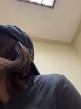 Snapshot of Clavelnegro chatting on December 15, 2025, 8:46 pm Clavelnegro online show from December 15, 2025, 8:46 pm