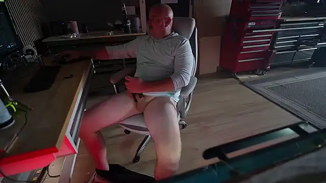 Snapshot of Soundfreak chatting on September 23, 2025, 5:49 pm Soundfreak online show from September 23, 2025, 5:49 pm