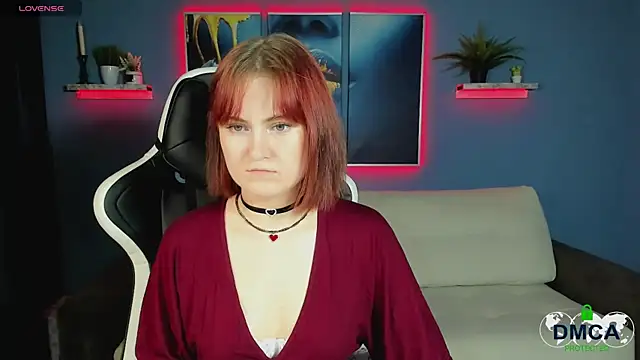 Roxy foxi online show from September 19, 2025, 8:05 am