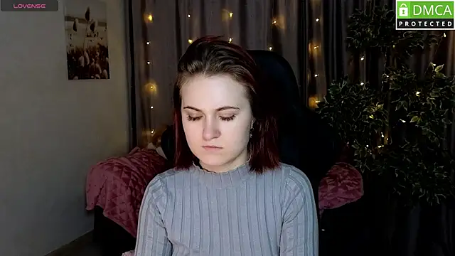 Roxy foxi online show from October 25, 2025, 1:02 am