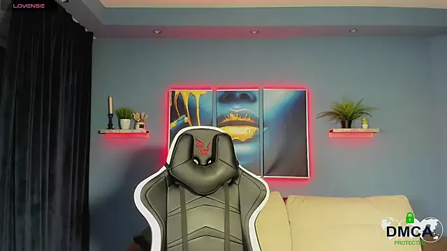 Roxy foxi online show from November 14, 2025, 1:04 am