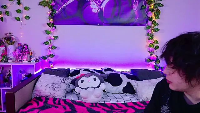 Snapshot of Night_angell69 chatting on February 8, 2026, 9:23 am Night angell69 online show from February 8, 2026, 9:23 am