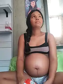 Snapshot of julietta1453 chatting on December 14, 2025, 2:44 pm julietta1453 online show from December 14, 2025, 2:44 pm