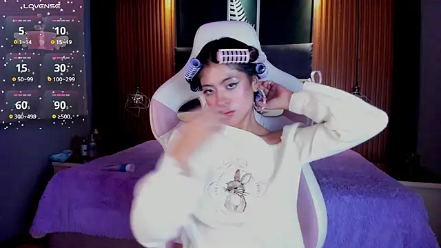 Snapshot of AlanaWalker9 chatting on November 28, 2025, 3:47 pm AlanaWalker9 online show from November 28, 2025, 3:47 pm