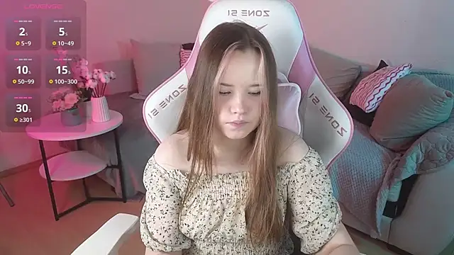 Snapshot of Sweetie_Hope chatting on November 15, 2025, 4:36 pm Sweetie Hope online show from November 15, 2025, 4:36 pm