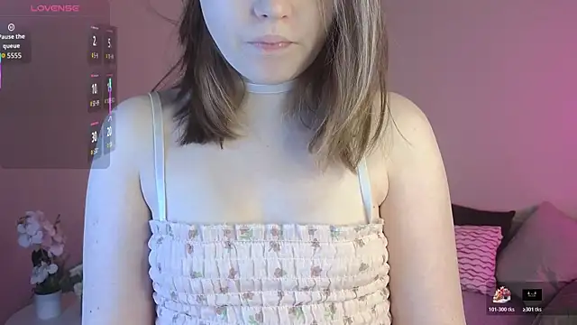 Snapshot of Sweetie_Hope chatting on January 18, 2026, 4:11 pm Sweetie Hope online show from January 18, 2026, 4:11 pm