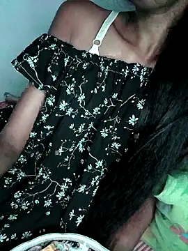 Snapshot of BunnyBloom25 chatting on September 13, 2025, 4:18 pm BunnyBloom25 online show from September 13, 2025, 4:18 pm