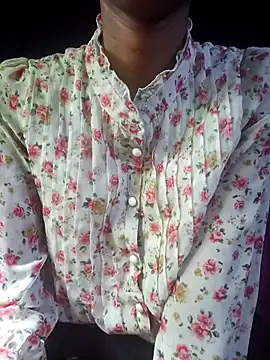 BunnyBloom25 online show from April 13, 2026, 6:52 am