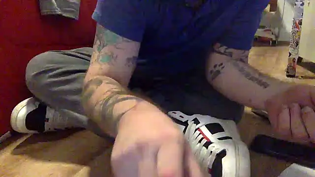 edger4lif3 online show from September 13, 2025, 8:08 pm