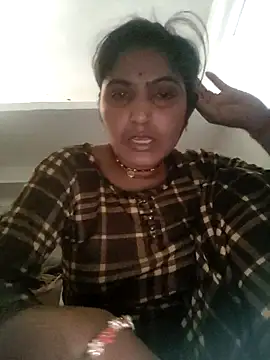 Snapshot of LUCKY_cut chatting on March 24, 2026, 4:28 am LUCKY cut online show from March 24, 2026, 4:28 am