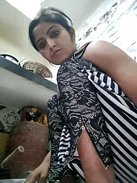 Snapshot of LUCKY_cut chatting on March 26, 2026, 2:06 am LUCKY cut online show from March 26, 2026, 2:06 am