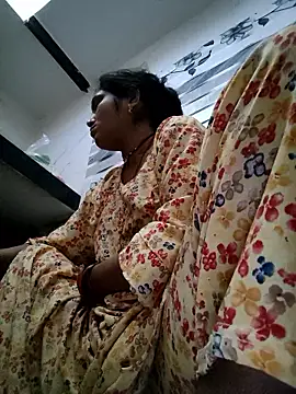 Snapshot of LUCKY_cut chatting on March 28, 2026, 2:55 am LUCKY cut online show from March 28, 2026, 2:55 am