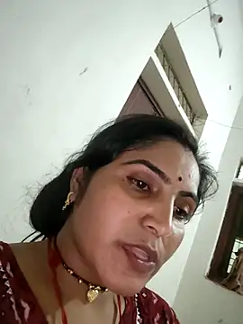Snapshot of LUCKY_cut chatting on April 24, 2026, 3:03 pm LUCKY cut online show from April 24, 2026, 3:03 pm