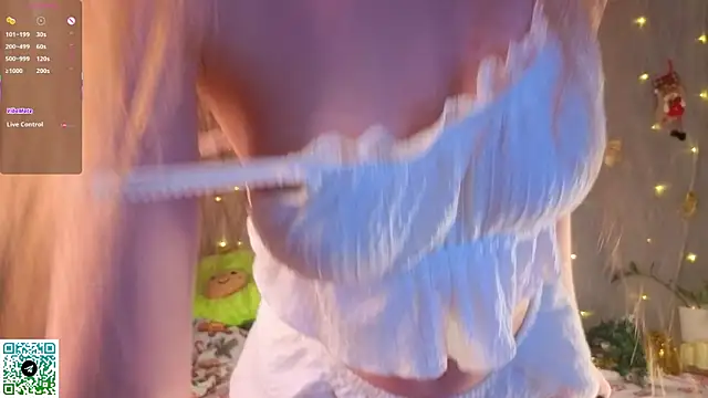 Snapshot of VincenzaGarigliano chatting on January 17, 2026, 1:21 am VincenzaGarigliano online show from January 17, 2026, 1:21 am