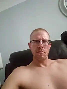 MrLeakyHelmet online show from September 21, 2025, 1:02 pm