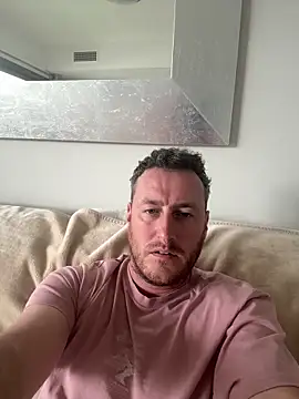 Londonlad818 online show from March 10, 2026, 2:44 pm