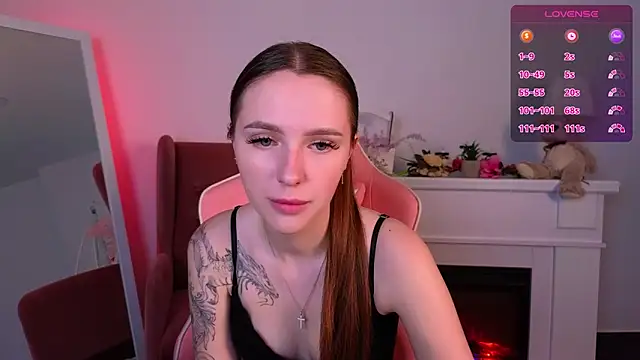 Snapshot of WildHoneyXO chatting on September 9, 2025, 5:51 am WildHoneyXO online show from September 9, 2025, 5:51 am