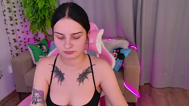 Angel Braun online show from September 8, 2025, 3:11 pm