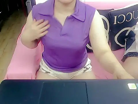 Snapshot of Hana_Mina chatting on May 21, 2026, 5:14 am Hana Mina online show from May 21, 2026, 5:14 am