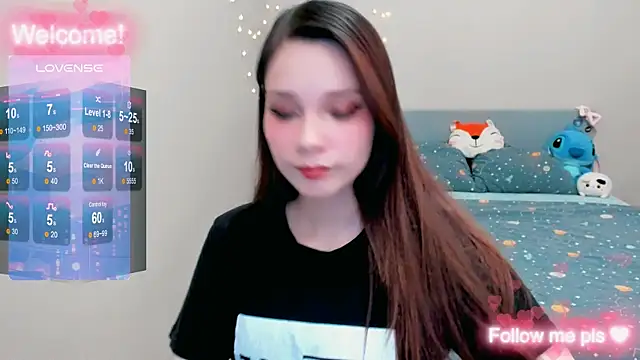 Kitten Alissa online show from December 15, 2025, 6:12 pm