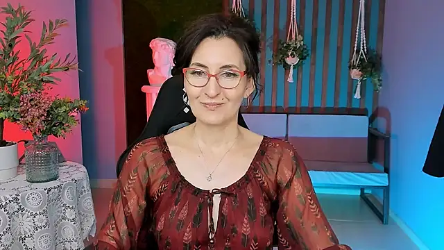 UnaTerra online show from November 18, 2025, 9:14 am