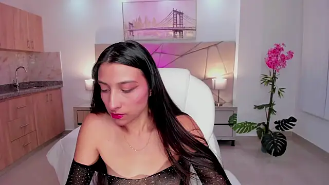 Snapshot of Kristen_Rousse chatting on September 25, 2025, 9:40 pm Kristen Rousse online show from September 25, 2025, 9:40 pm