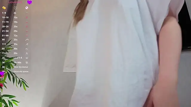 Snapshot of AudieKaemmerer chatting on December 3, 2025, 4:38 pm AudieKaemmerer online show from December 3, 2025, 4:38 pm