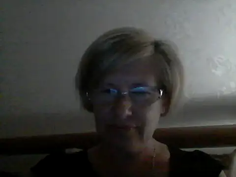 LucyLewisX online show from September 12, 2025, 7:03 pm