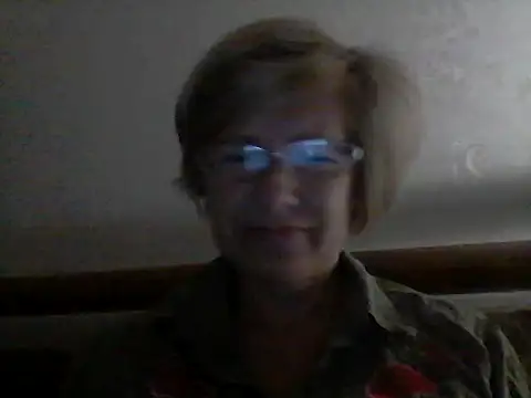 LucyLewisX online show from September 19, 2025, 7:36 pm