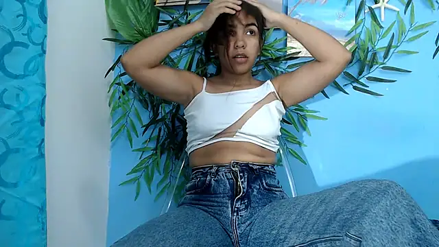 skinnysofia18 online show from July 9, 2026, 3:16 pm