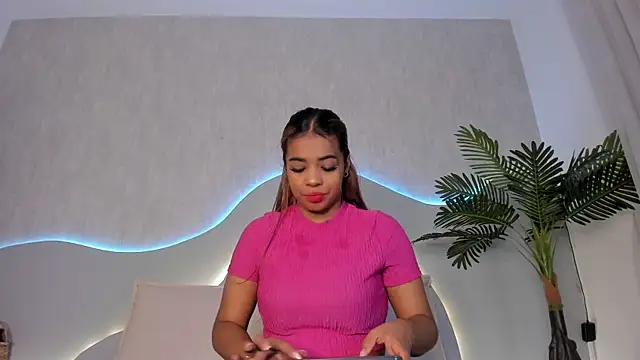 CannelaSmith online show from April 7, 2026, 7:36 pm