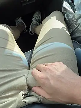 eru2025 online show from September 28, 2025, 3:45 am