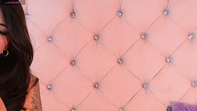 CaterinaRomano online show from February 25, 2026, 3:32 pm