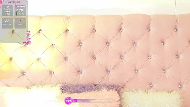 Snapshot of CaterinaRomano chatting on May 4, 2026, 7:43 pm CaterinaRomano online show from May 4, 2026, 7:43 pm
