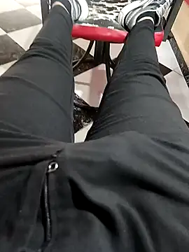 anis3g4 online show from November 4, 2025, 12:26 pm