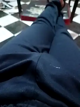 anis3g4 online show from March 6, 2026, 11:23 pm