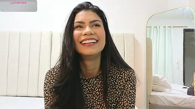 Snapshot of Paulaboterom chatting on January 12, 2026, 6:24 pm Paulaboterom online show from January 12, 2026, 6:24 pm